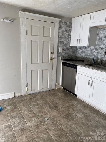 303 Rogers Lake Road, Kannapolis, NC 28081