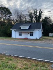 303 Rogers Lake Road, Kannapolis, NC 28081