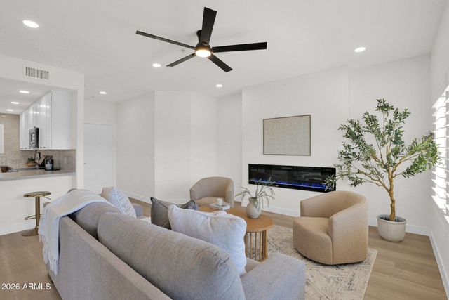 19700 N 76TH Street 2008, Scottsdale, AZ 85255
