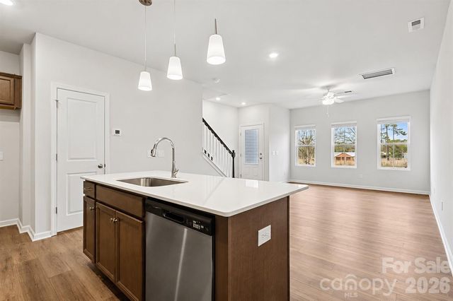 4632 Lakeview Road, Charlotte, NC 28216