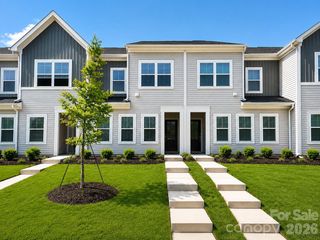 4632 Lakeview Road, Charlotte, NC 28216