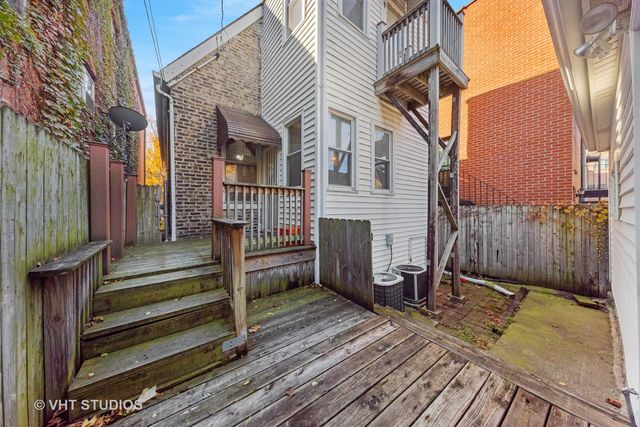 2242 W Taylor Street, Chicago, IL 60612