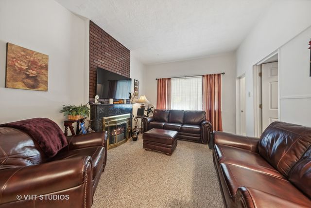 2242 W Taylor Street, Chicago, IL 60612