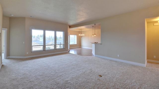 179 Skyhawk Drive, Eagle Point, OR 97524