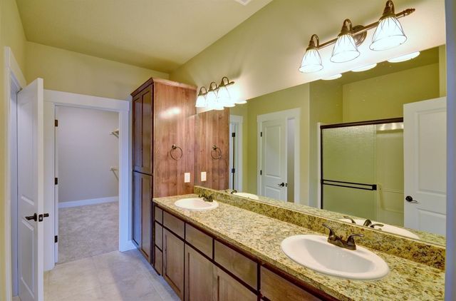 179 Skyhawk Drive, Eagle Point, OR 97524