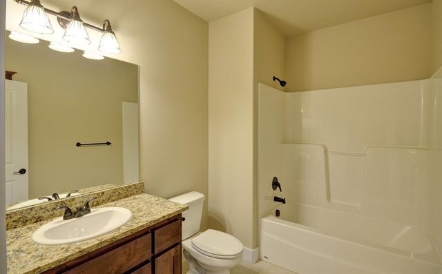 179 Skyhawk Drive, Eagle Point, OR 97524