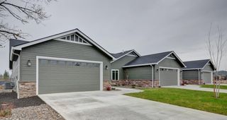 179 Skyhawk Drive, Eagle Point, OR 97524