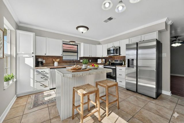 6103 Woodview Drive, Sherwood, AR 72120