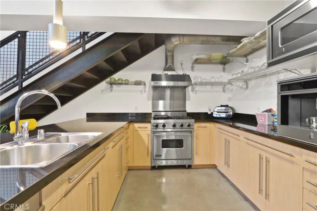 835 Locust 212, Long Beach, CA 90813