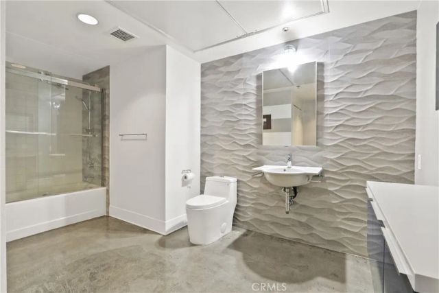 835 Locust 212, Long Beach, CA 90813