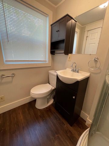 136 N Berkley Street, Kalamazoo, MI 49006