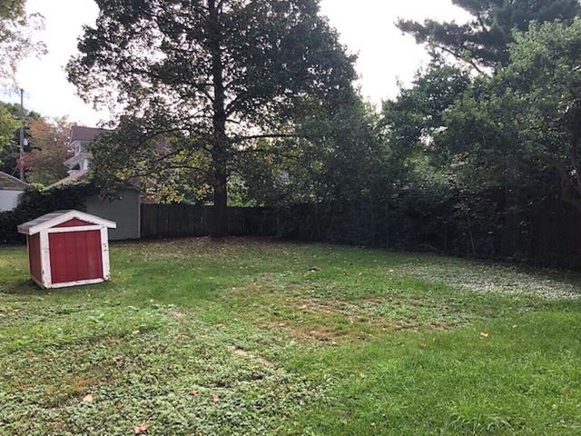 136 N Berkley Street, Kalamazoo, MI 49006