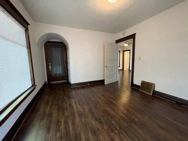 136 N Berkley Street, Kalamazoo, MI 49006