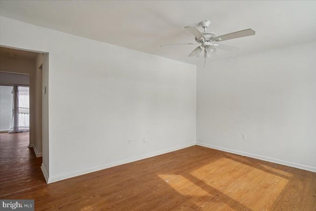 124 KEY PKWY, Frederick, MD 21702