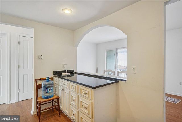 124 KEY PKWY, Frederick, MD 21702