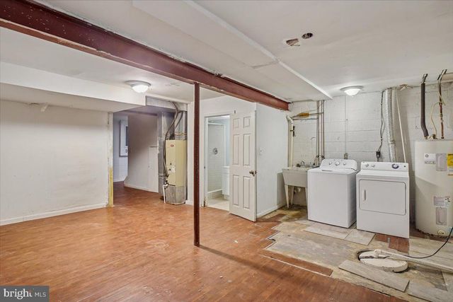 124 KEY PKWY, Frederick, MD 21702