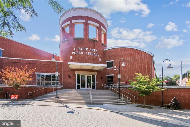 124 KEY PKWY, Frederick, MD 21702