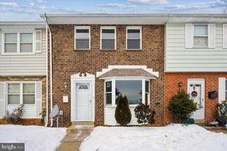 124 KEY PKWY, Frederick, MD 21702