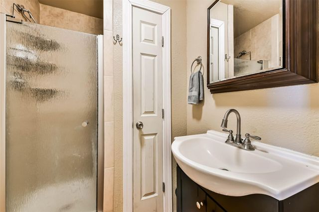 20006 Sanchez Road, Alvin, TX 77511