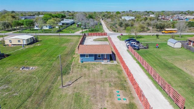 20006 Sanchez Road, Alvin, TX 77511