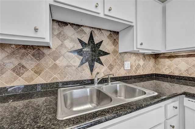 6412 Big Pine Way, Las Vegas, NV 89108