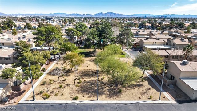 6412 Big Pine Way, Las Vegas, NV 89108