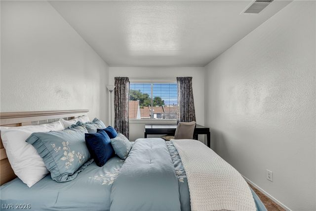 6412 Big Pine Way, Las Vegas, NV 89108