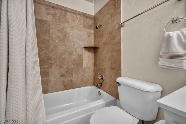 6412 Big Pine Way, Las Vegas, NV 89108