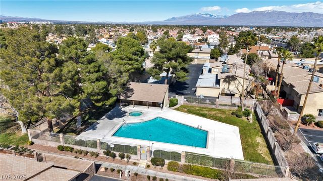 6412 Big Pine Way, Las Vegas, NV 89108