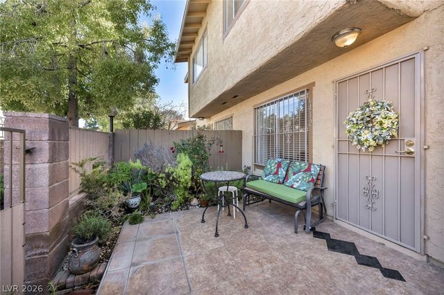 6412 Big Pine Way, Las Vegas, NV 89108