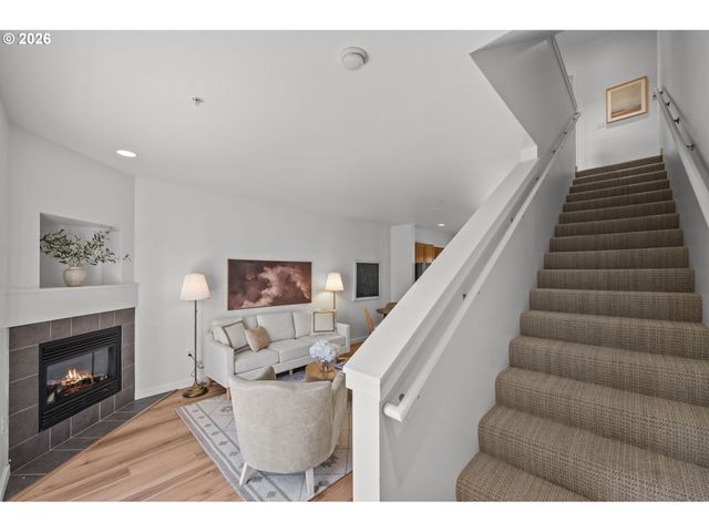 10606 Se MAIN St 204, Milwaukie, OR 97222