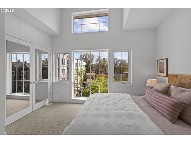 10606 Se MAIN St 204, Milwaukie, OR 97222