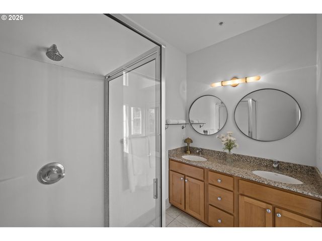 10606 Se MAIN St 204, Milwaukie, OR 97222