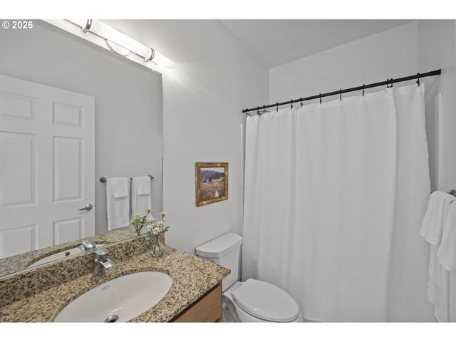 10606 Se MAIN St 204, Milwaukie, OR 97222