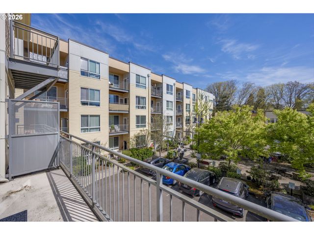 10606 Se MAIN St 204, Milwaukie, OR 97222