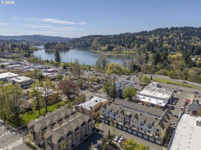 10606 Se MAIN St 204, Milwaukie, OR 97222