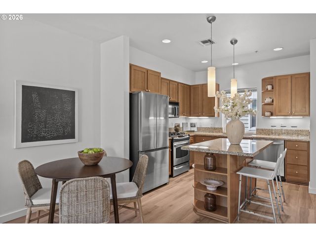 10606 Se MAIN St 204, Milwaukie, OR 97222