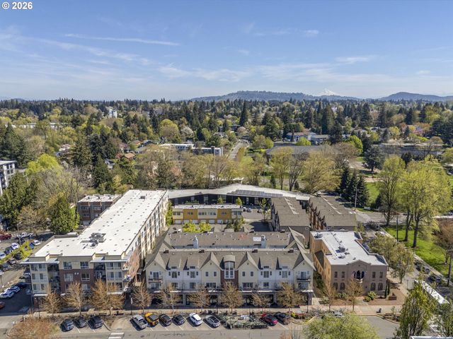 10606 Se MAIN St 204, Milwaukie, OR 97222