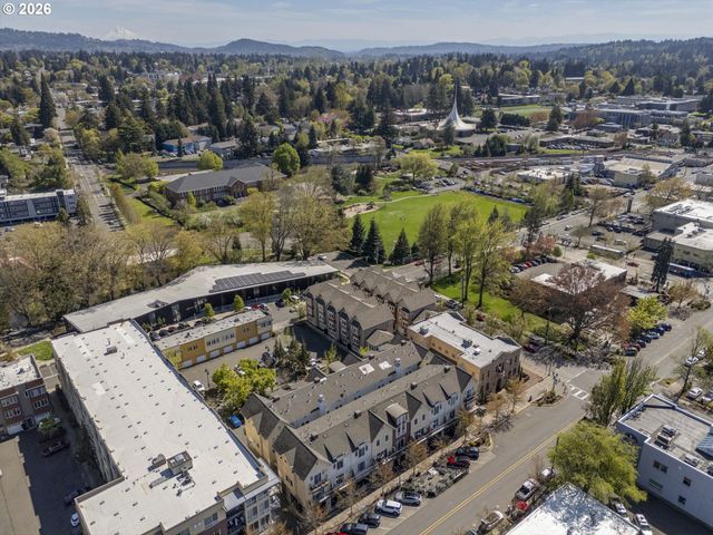 10606 Se MAIN St 204, Milwaukie, OR 97222