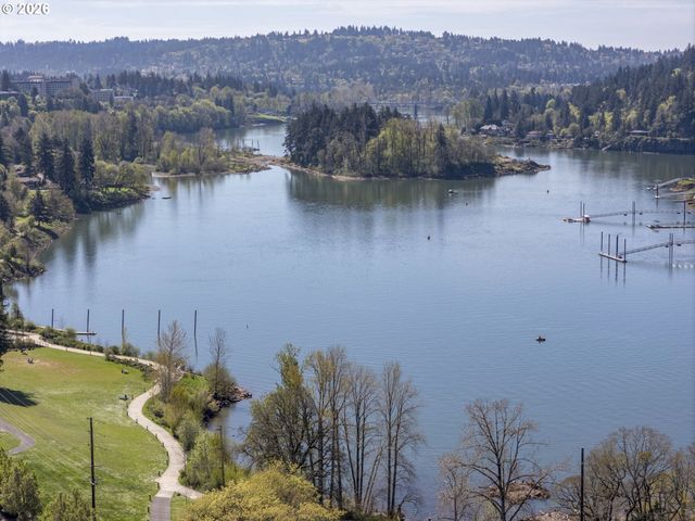 10606 Se MAIN St 204, Milwaukie, OR 97222