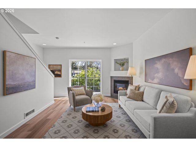 10606 Se MAIN St 204, Milwaukie, OR 97222