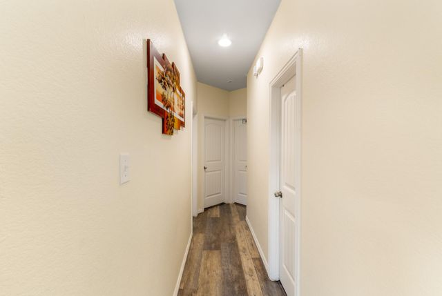 804 Farm House DR, Hutto, TX 78634