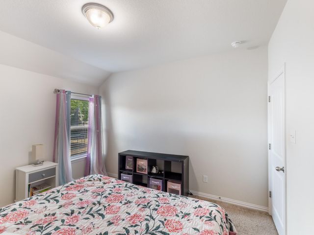 804 Farm House DR, Hutto, TX 78634