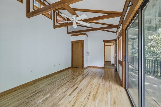 5 Laurel Ridge Dr, Belchertown, MA 01007