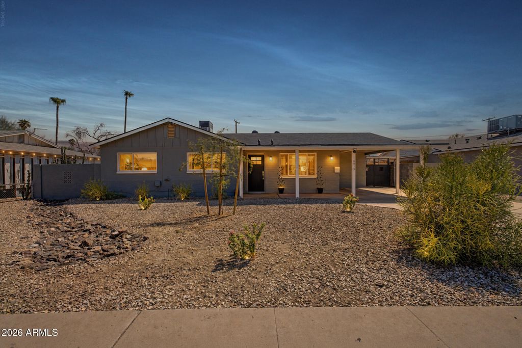 6919 E MORELAND Street, Scottsdale, AZ 85257 — exterior