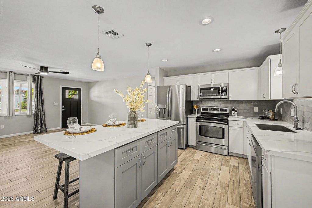 6919 E MORELAND Street, Scottsdale, AZ 85257 — photo 2