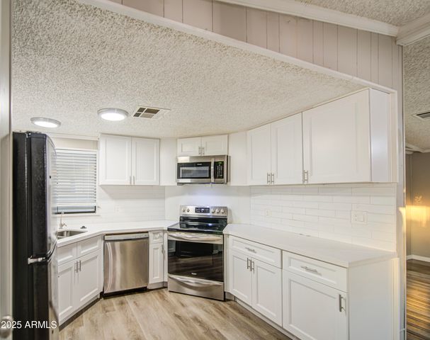 8601 N 103RD Avenue 151, Peoria, AZ 85345