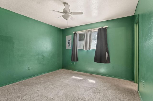 20 Cactus Drive, Los Lunas, NM 87031