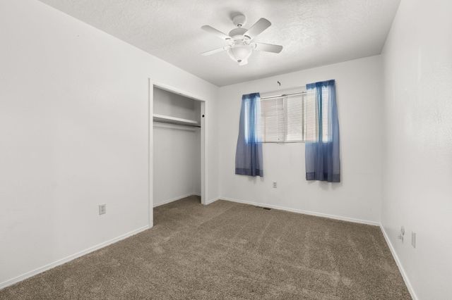 20 Cactus Drive, Los Lunas, NM 87031