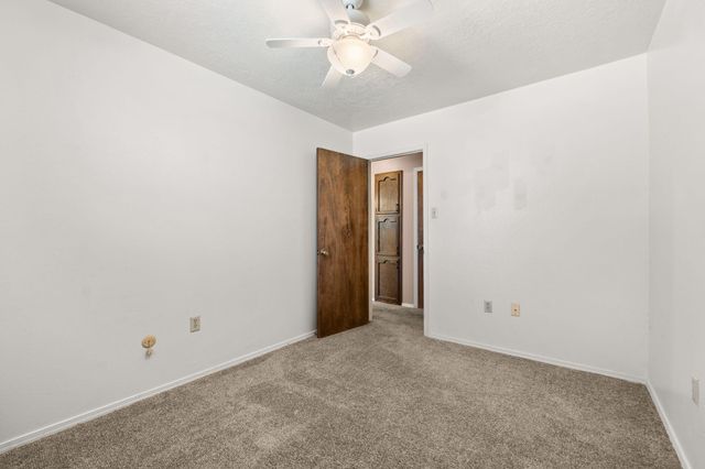 20 Cactus Drive, Los Lunas, NM 87031